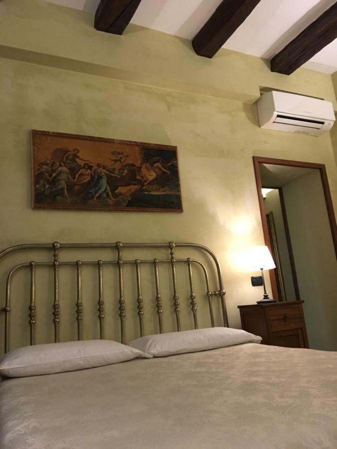 מלון איסרניה Il Palazzotto מראה חיצוני תמונה